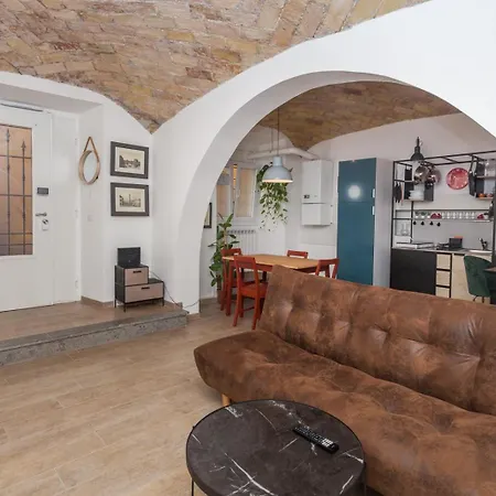 Apartman Natale 12 *